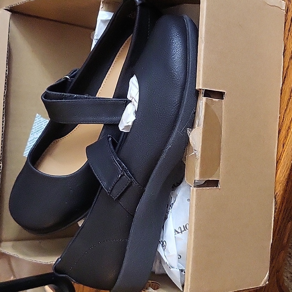 Comfortview, flats, size 8 wide, black